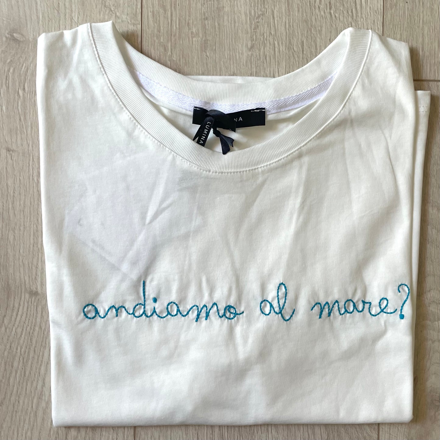 T-shirt Ricamata